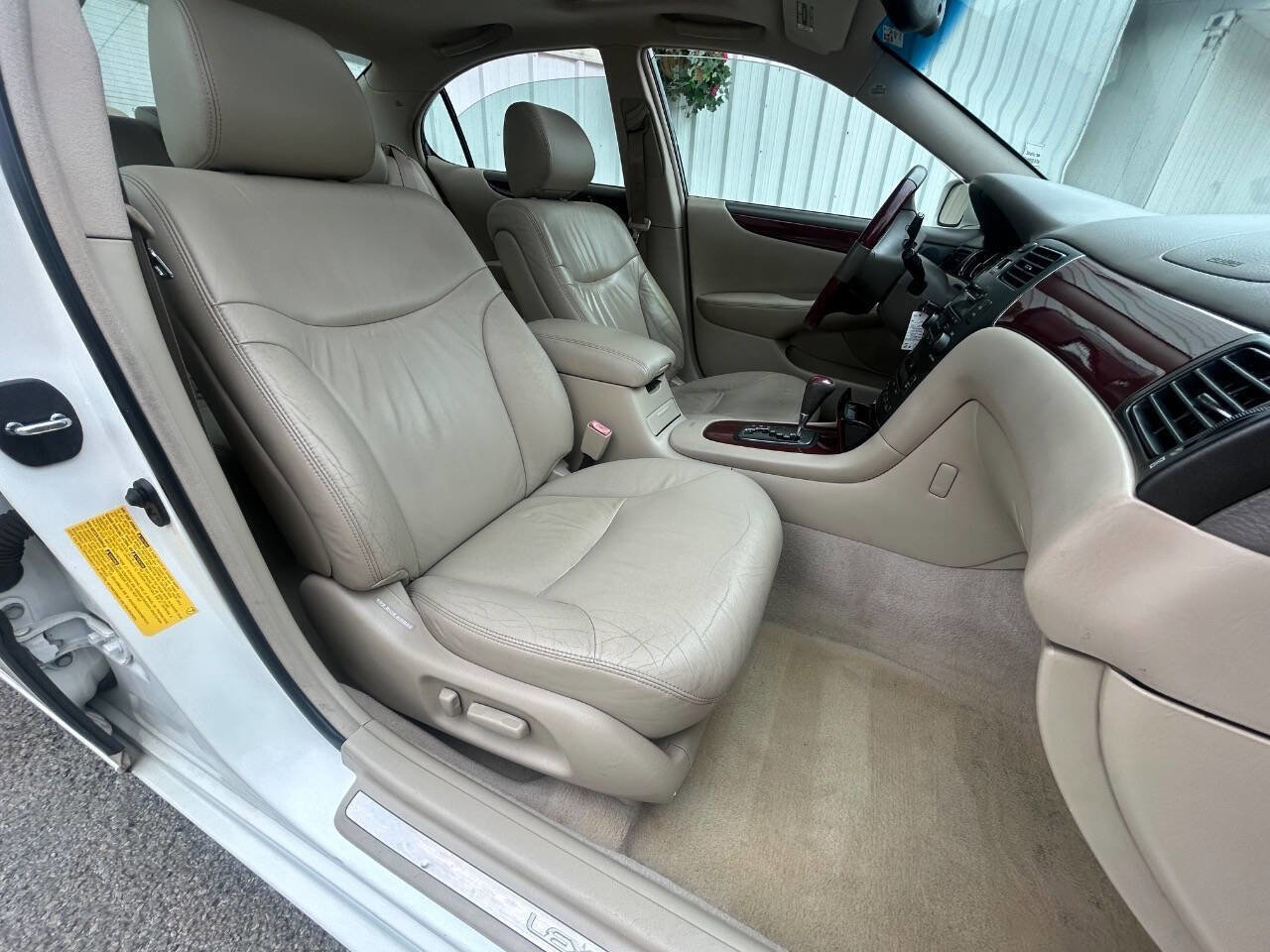 Used 2003 Lexus ES 330 FWD image 10