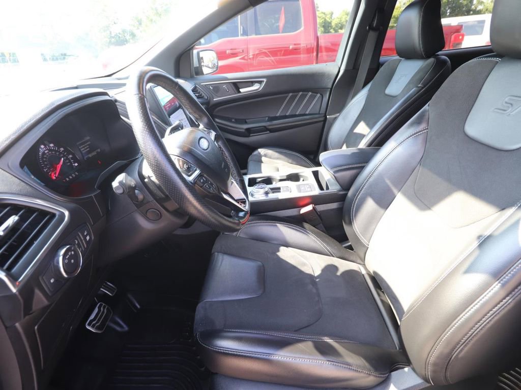 Used 2022 Ford Edge ST w/ Equipment Group 401A AWD/4WD image 2