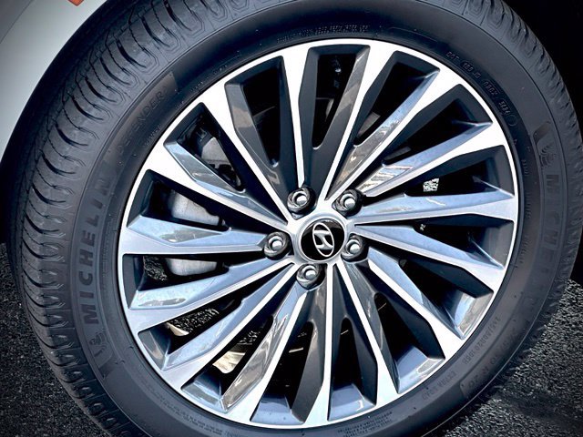 Used 2023 Hyundai Palisade Calligraphy w/ Winter Package FWD image 8