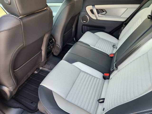 New 2026 Land Rover Discovery Sport Landmark AWD/4WD image 32