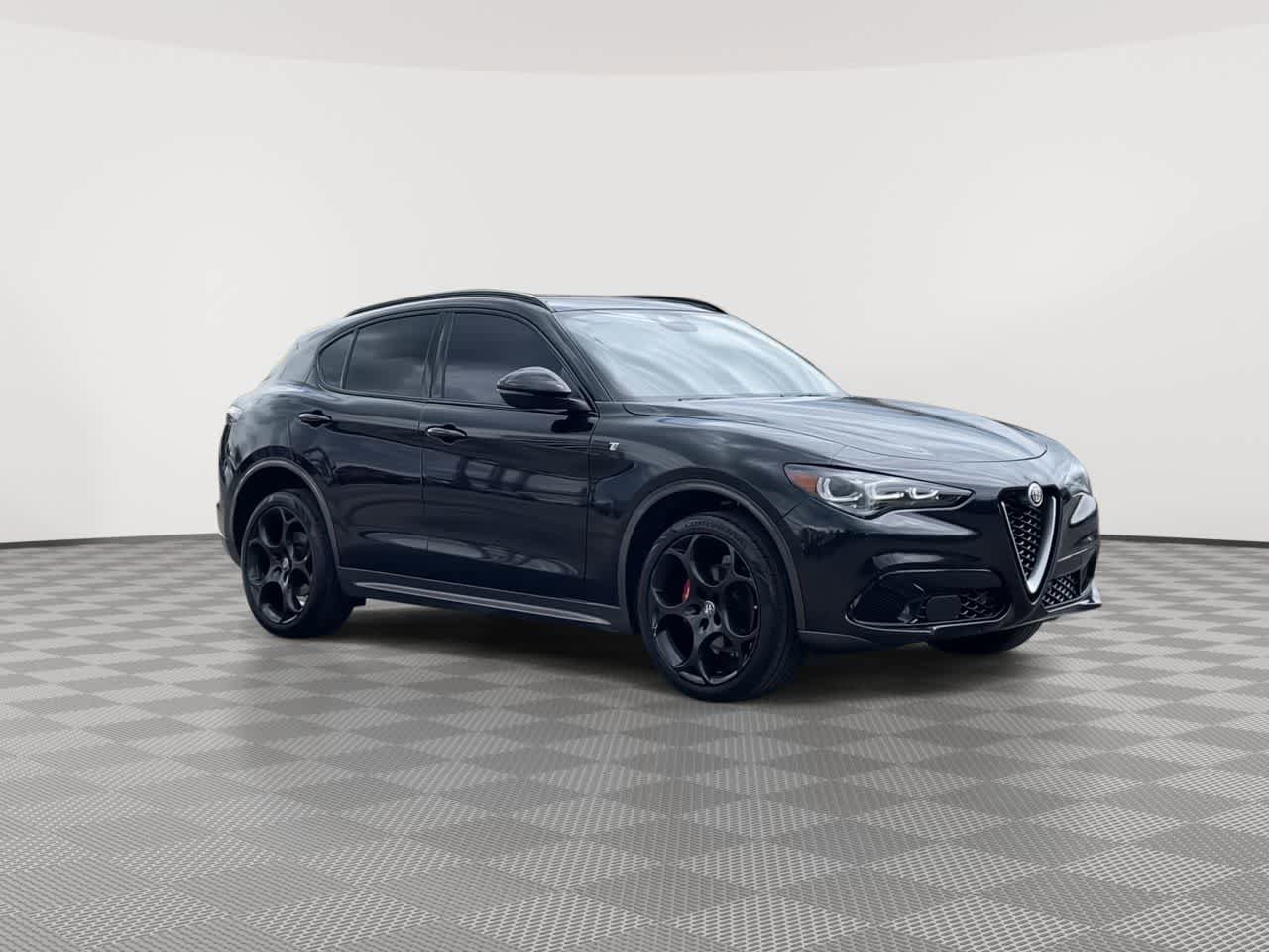 Used 2024 Alfa Romeo Stelvio Ti w/ Performance Driving Package AWD/4WD video 2