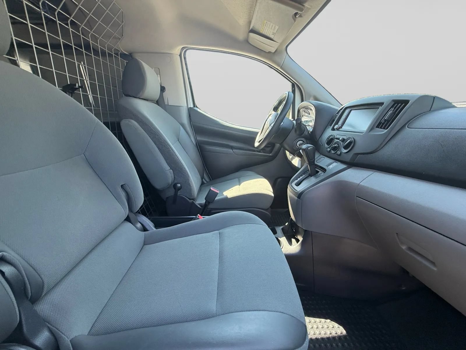Used 2020 Nissan NV200 SV FWD image 32