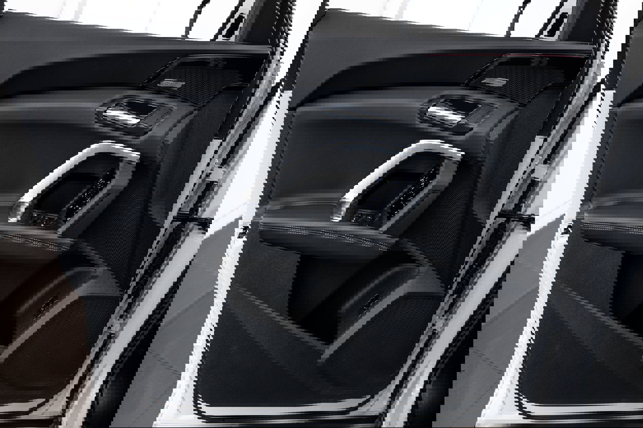 Certified 2025 Audi Q5 Premium Plus w/ Premium Plus AWD/4WD image 12