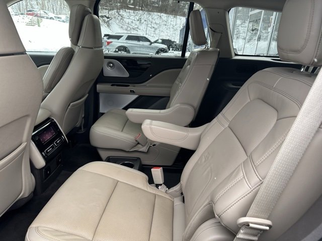 Used 2023 Lincoln Aviator Reserve w/ Equipment Group 201A image 24