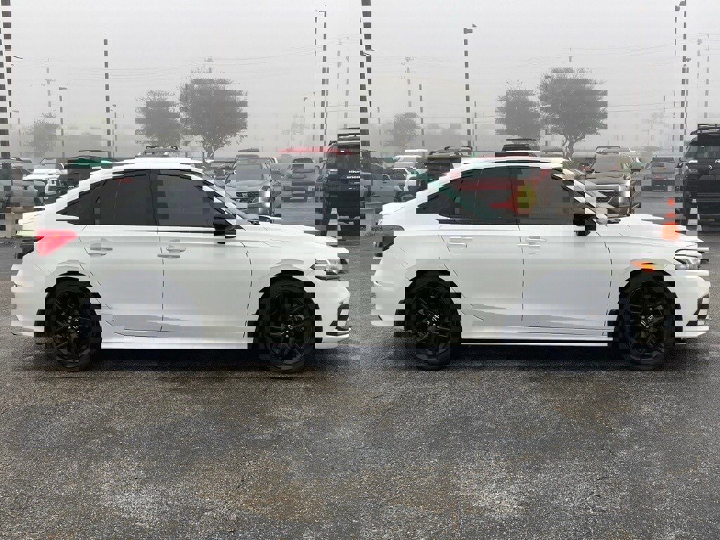 Used 2022 Honda Civic Sport image 4