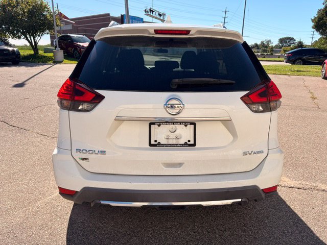 Used 2017 Nissan Rogue SV AWD/4WD image 5