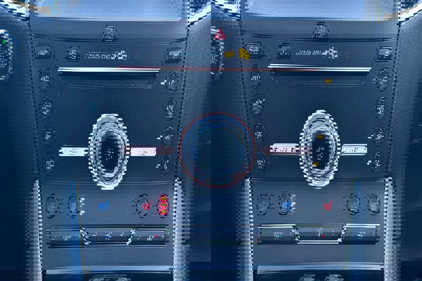 Used 2019 Ford Edge Titanium w/ Equipment Group 301A image 23