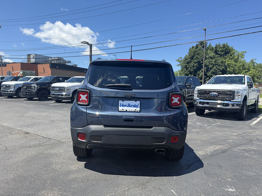 Used 2021 Jeep Renegade Latitude AWD/4WD image 6