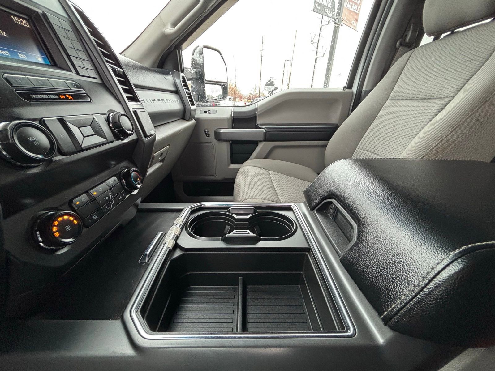 Used 2019 Ford F350 XLT w/ FX4 Off-Road Package AWD/4WD image 23