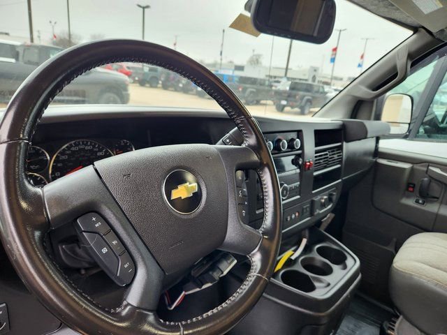 Used 2021 Chevrolet Express 3500 w/ Power Convenience Package RWD image 19