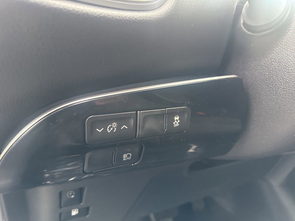 Used 2020 Toyota Prius Prime LE image 16