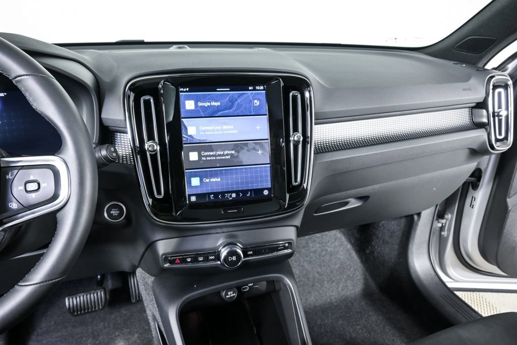 Certified 2025 Volvo XC40 B5 Plus image 14