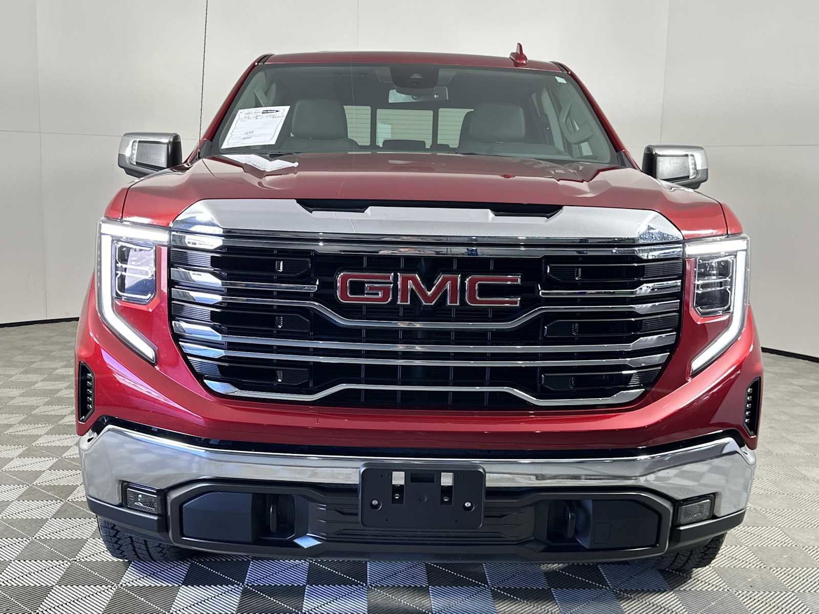 Used 2024 GMC Sierra 1500 SLT w/ SLT Premium Package image 3