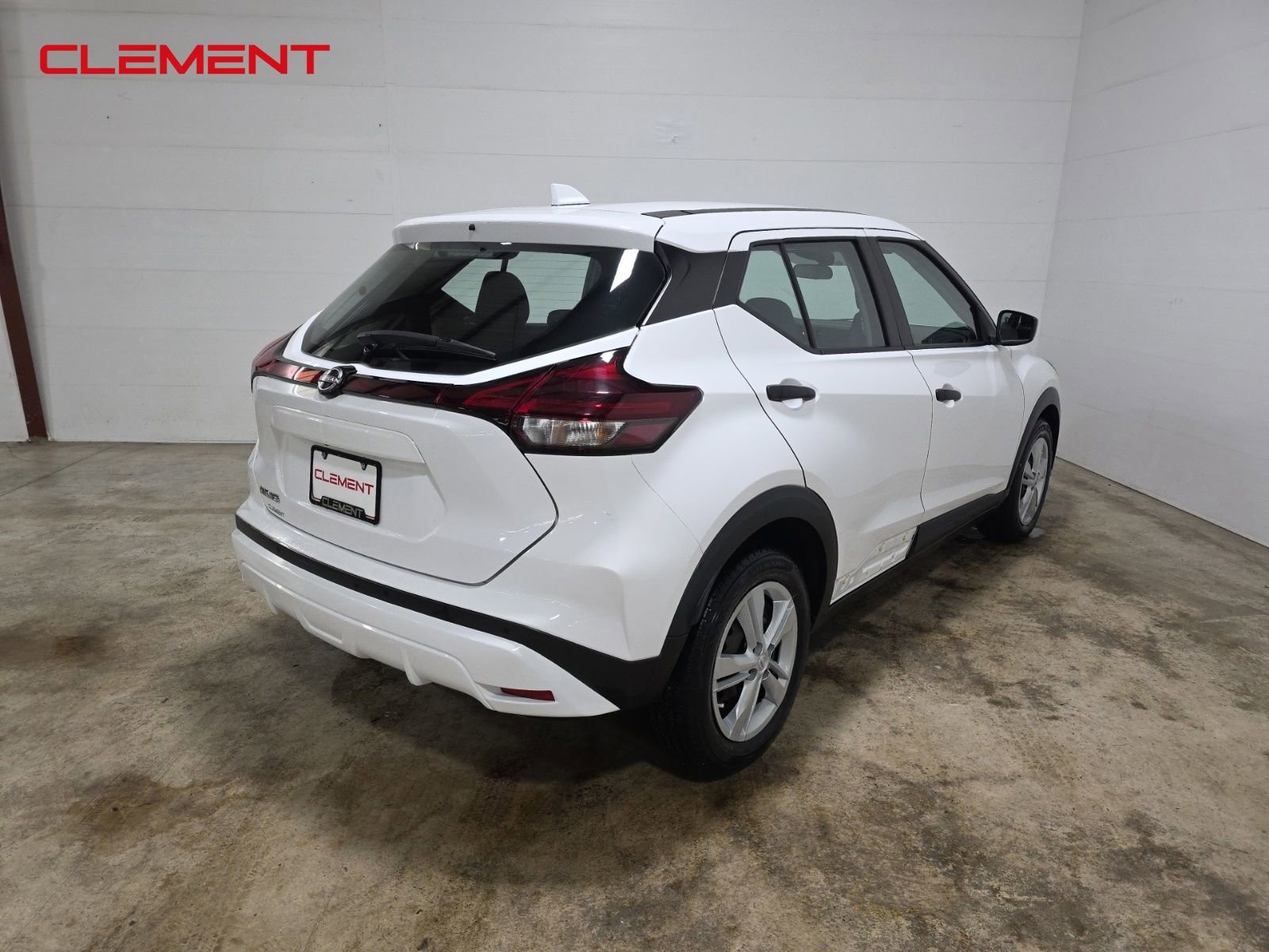 Used 2022 Nissan Kicks S image 4