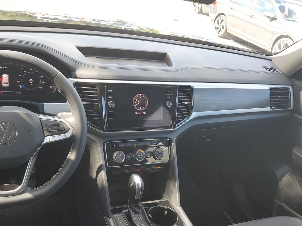 Certified 2023 Volkswagen Atlas SE FWD image 19