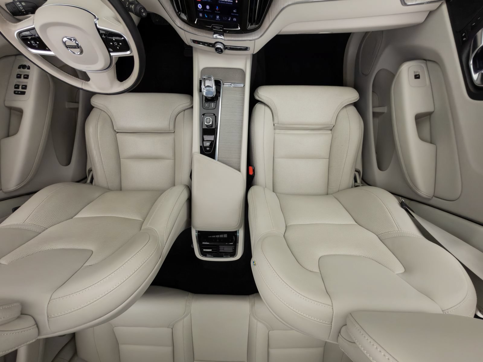 Used 2023 Volvo XC60 B5 Ultimate w/ Protection Package AWD/4WD image 19