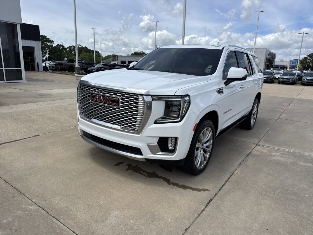 Used 2023 GMC Yukon Denali AWD/4WD image 4