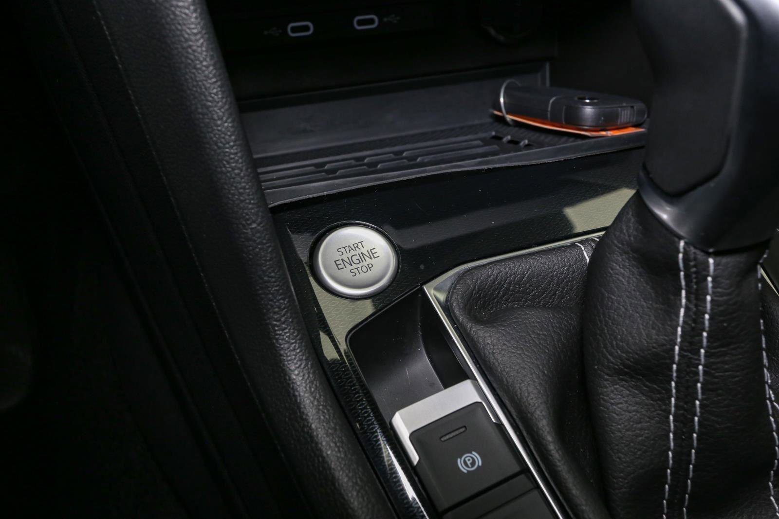 Used 2025 Volkswagen Taos SEL w/ Black Wheel Plus Package image 33