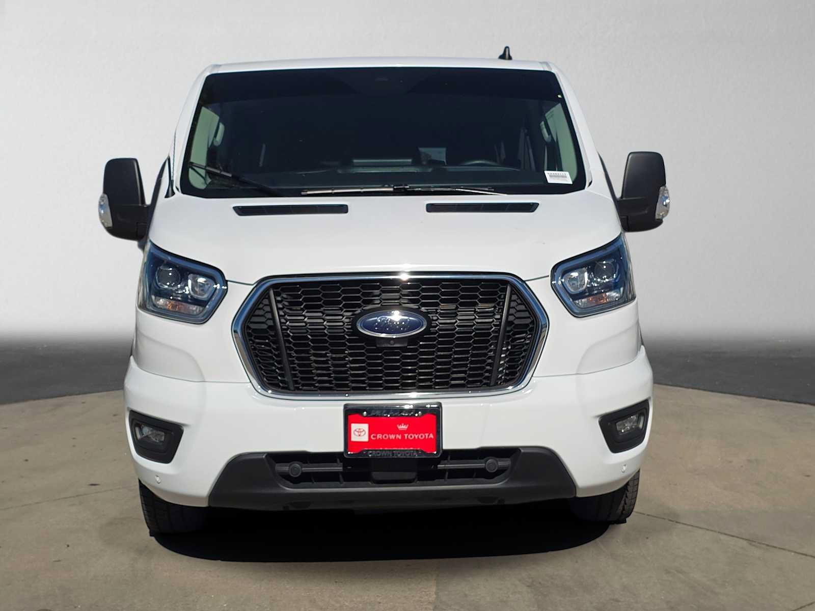 Used 2023 Ford Transit 350 XLT RWD image 8
