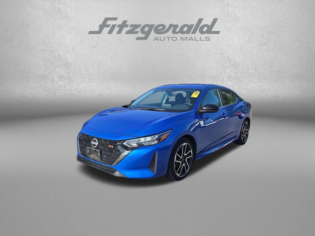 Used 2025 Nissan Sentra SR FWD image 3