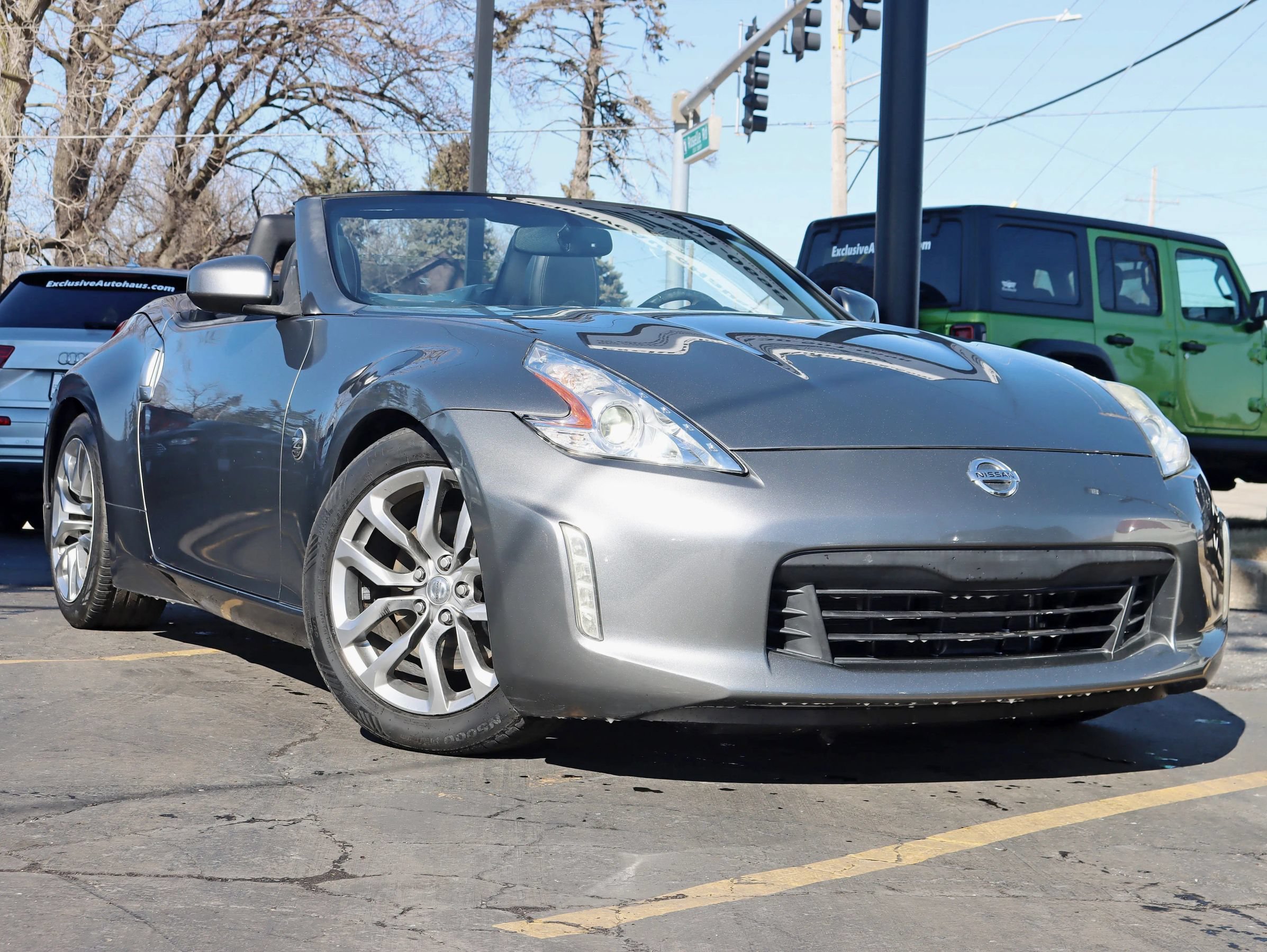 Used 2013 Nissan 370Z Touring RWD image 9
