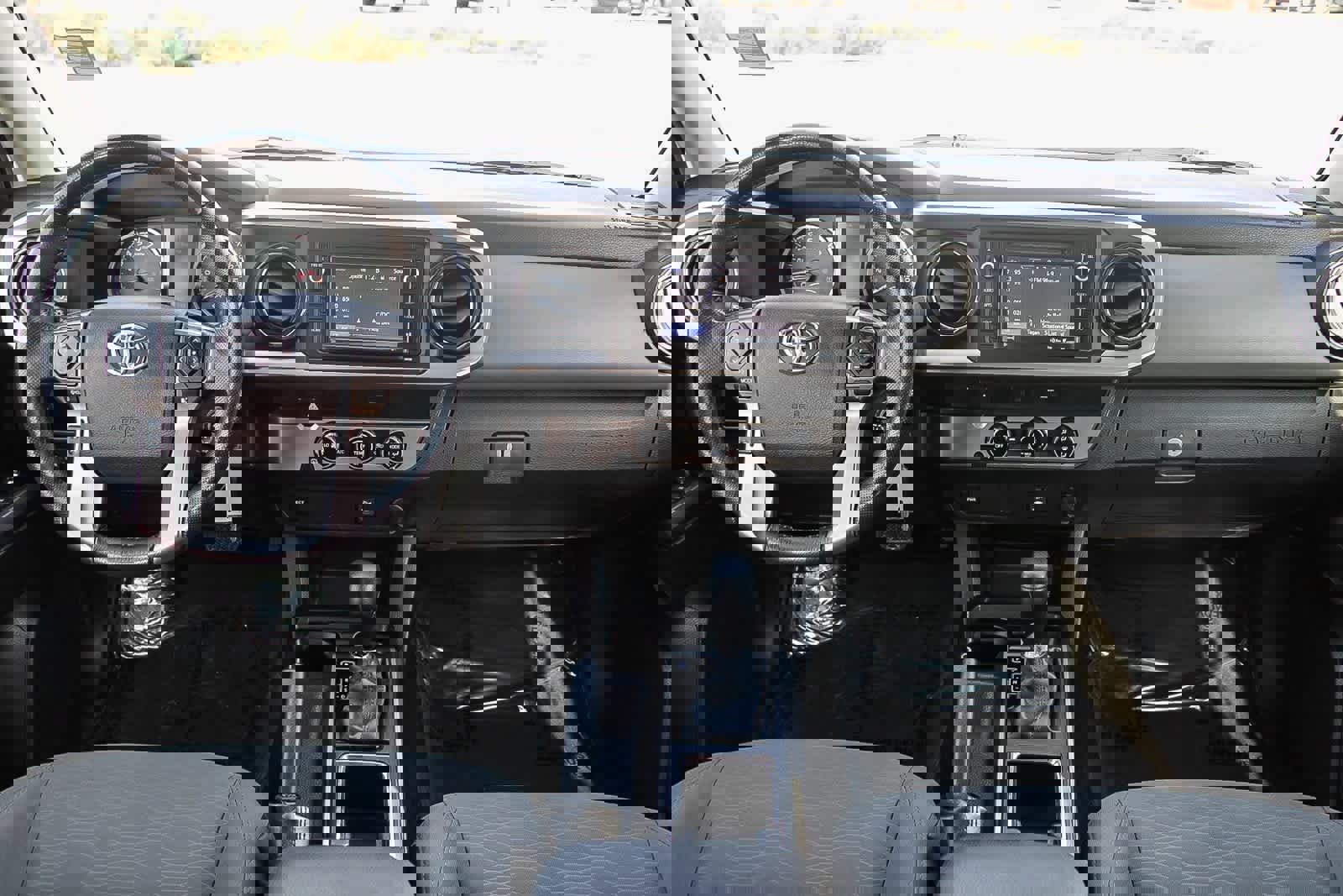 Used 2017 Toyota Tacoma SR5 w/ Tow Package image 19