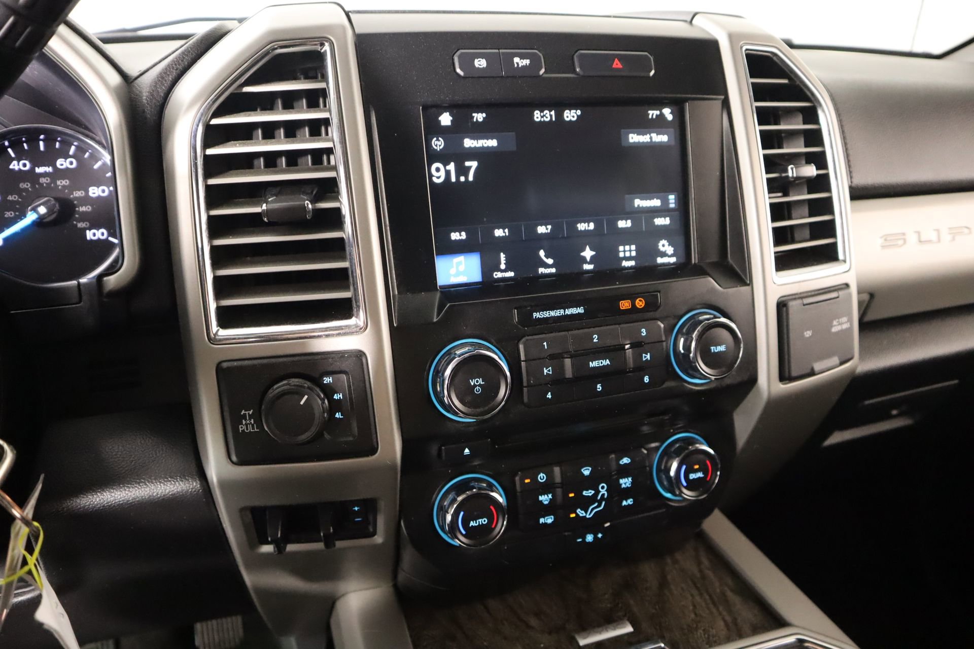 Used 2017 Ford F250 Lariat w/ Chrome Package image 5