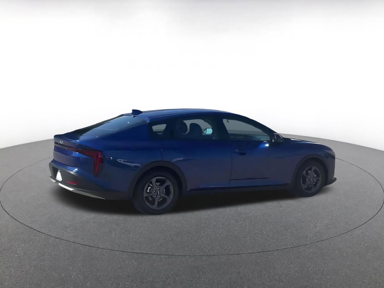 Used 2025 Kia K4 LXS image 15