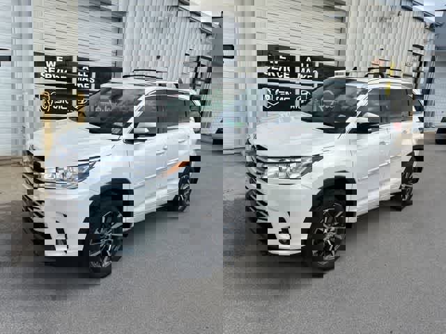 Used 2017 Toyota Highlander XLE image 14