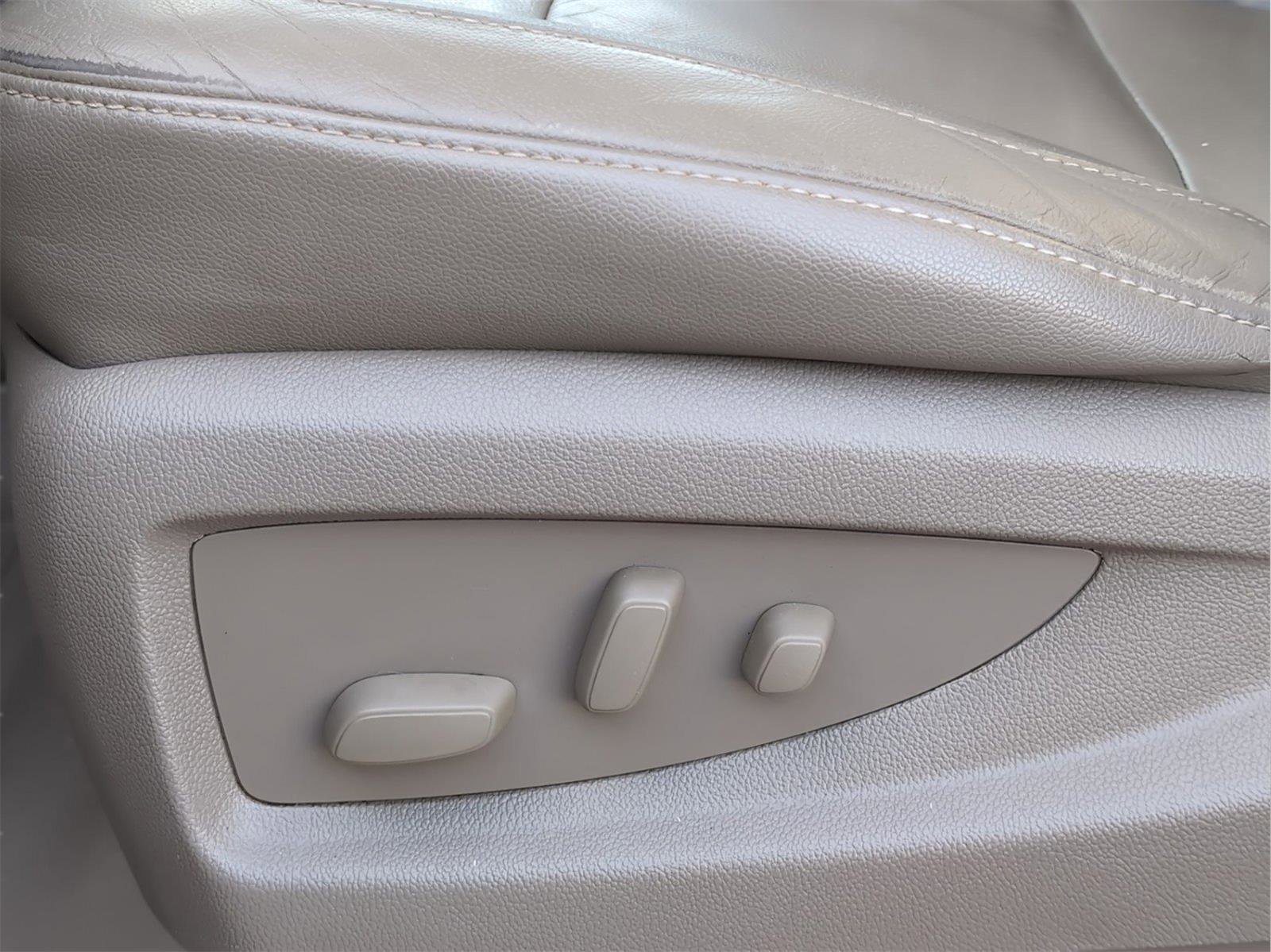 Used 2016 Chevrolet Tahoe LT RWD image 15