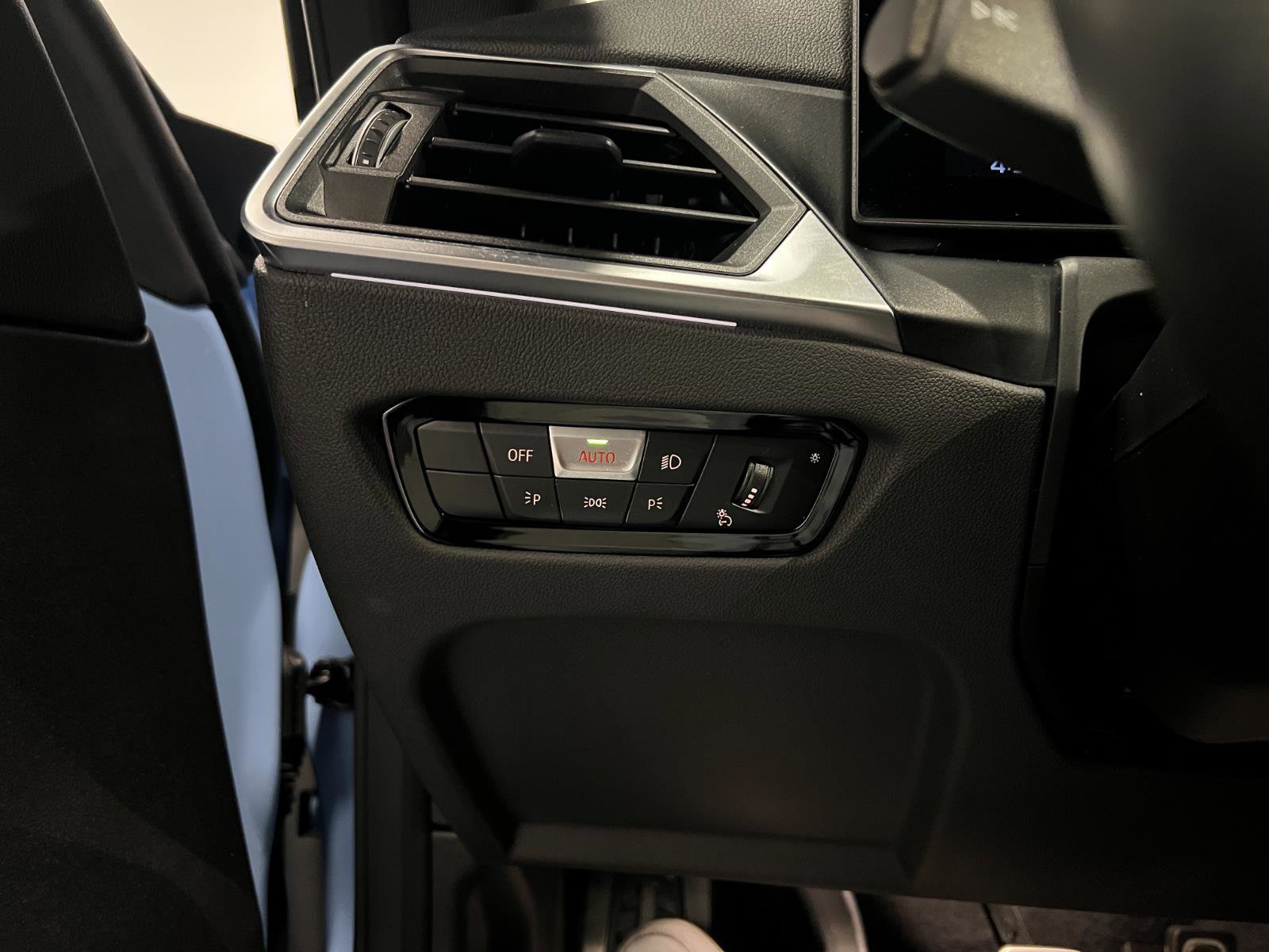 Used 2024 BMW M2 image 16