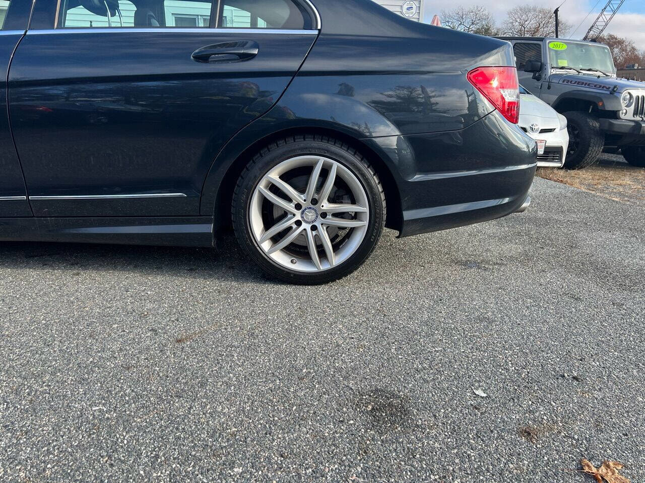 Used 2013 Mercedes-Benz C 300 4MATIC Sedan image 33