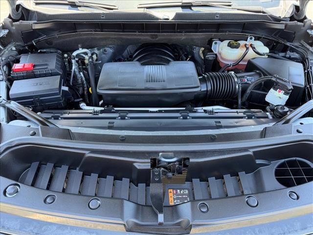 Certified 2025 Chevrolet Suburban LT AWD/4WD image 25