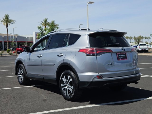 Used 2017 Toyota RAV4 LE FWD image 8