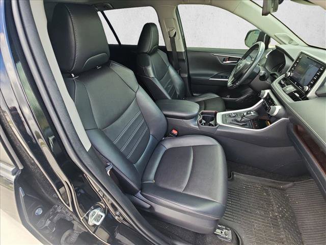 Used 2019 Toyota RAV4 Limited w/ Advanced Technology Package image 19