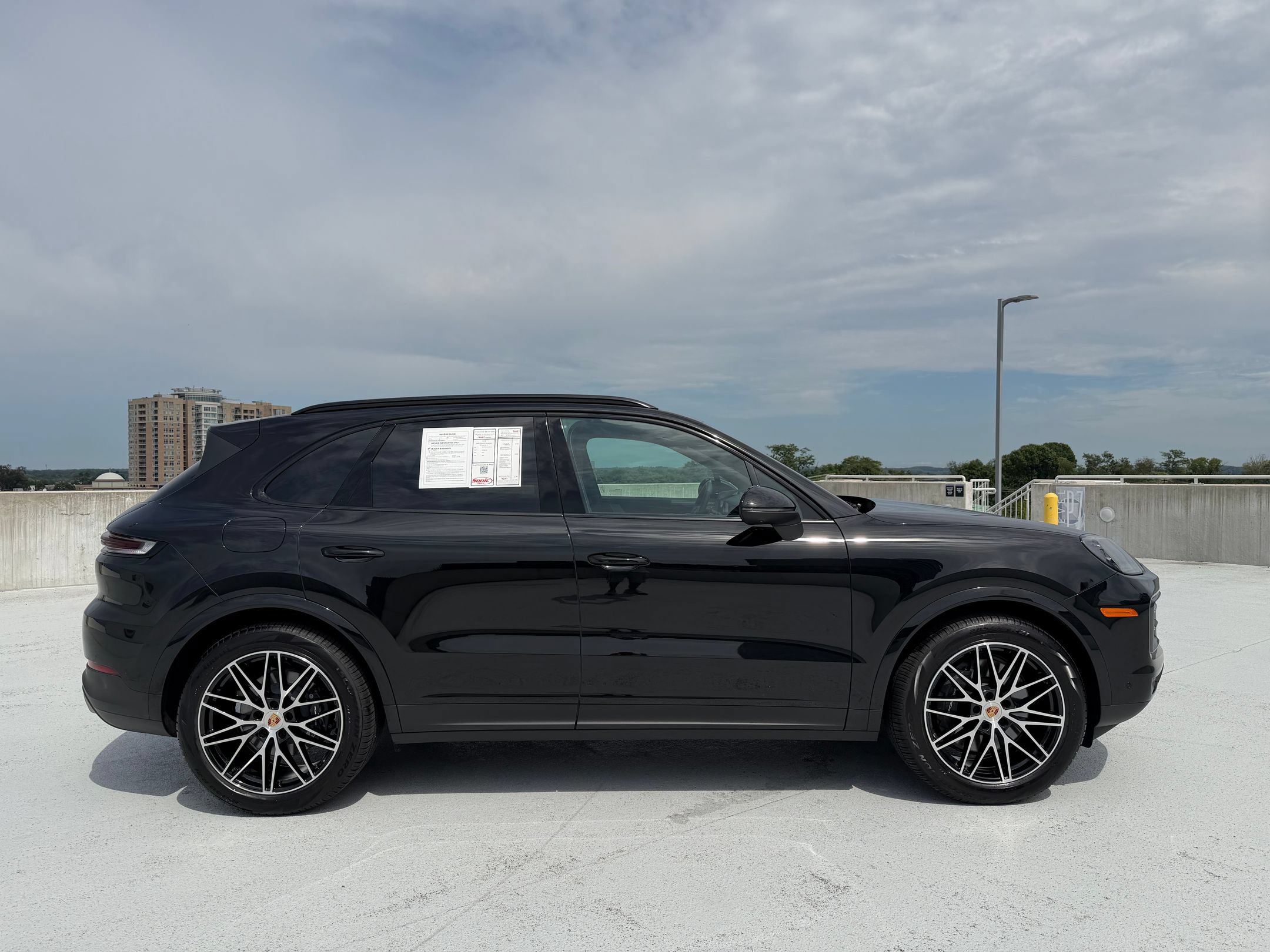 Certified 2026 Porsche Cayenne AWD/4WD image 8