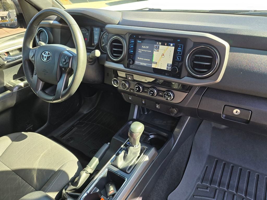 Used 2017 Toyota Tacoma TRD Sport w/ Tow Package (A/T) AWD/4WD image 38