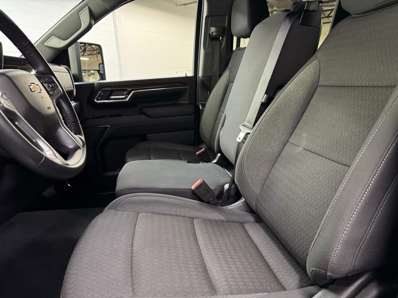 Used 2024 Chevrolet Silverado 3500 LT image 14