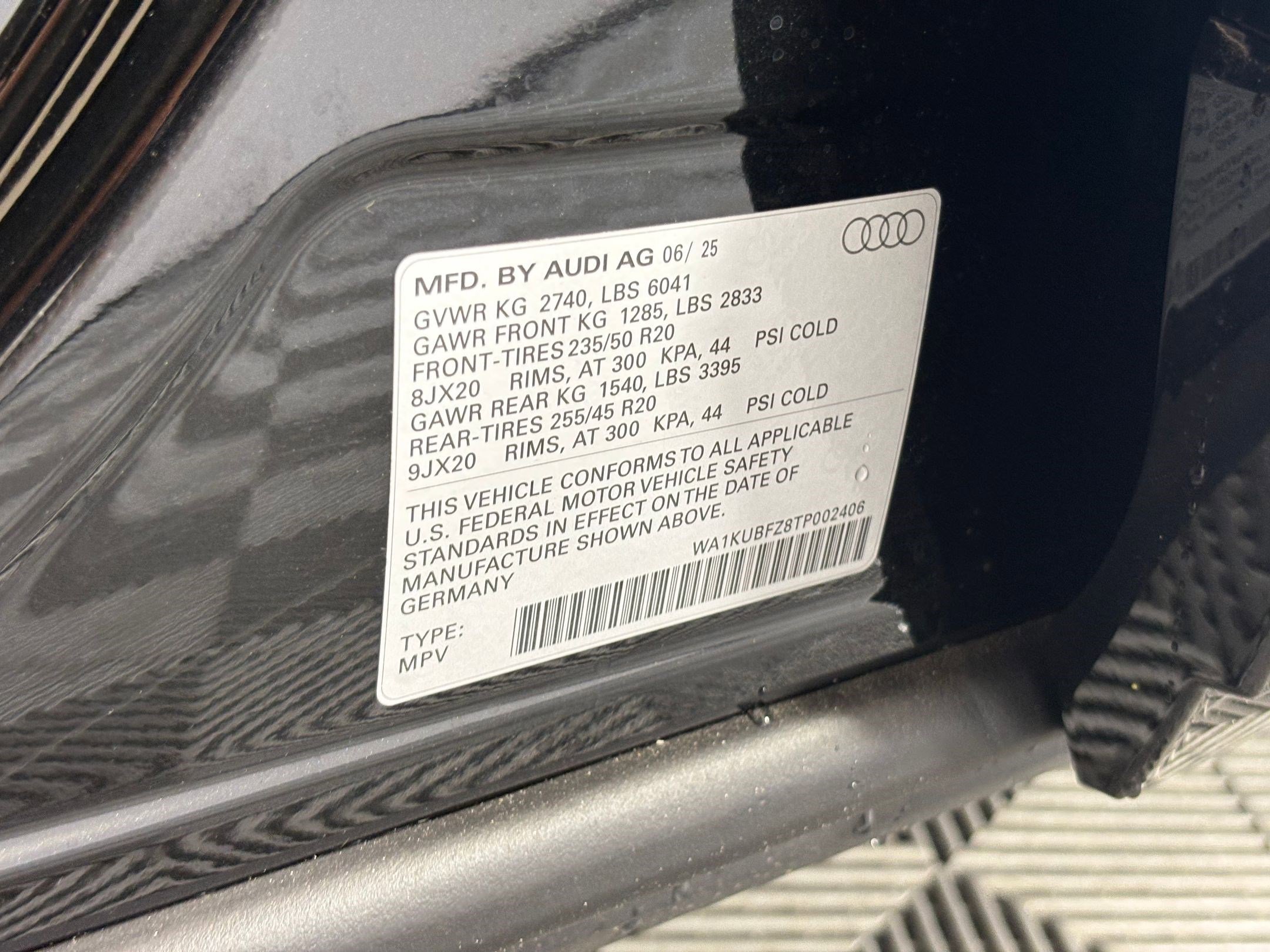 New 2026 Audi Q4 e-tron Premium image 19