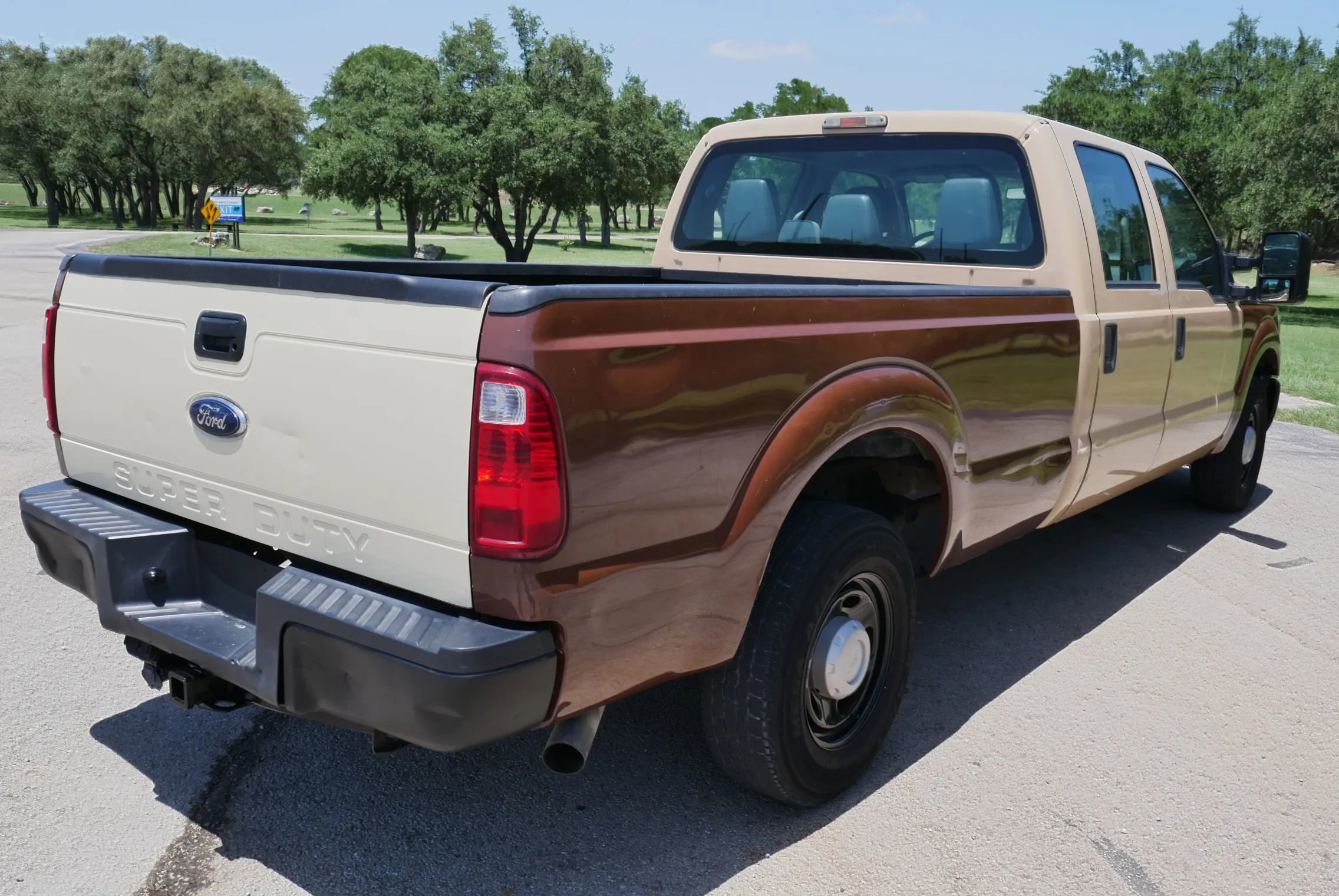 Used 2015 Ford F350 XL image 2