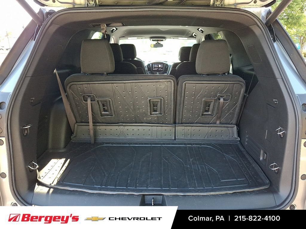 Used 2023 Chevrolet Traverse LT w/ LPO, Floor Liner Package AWD/4WD image 31