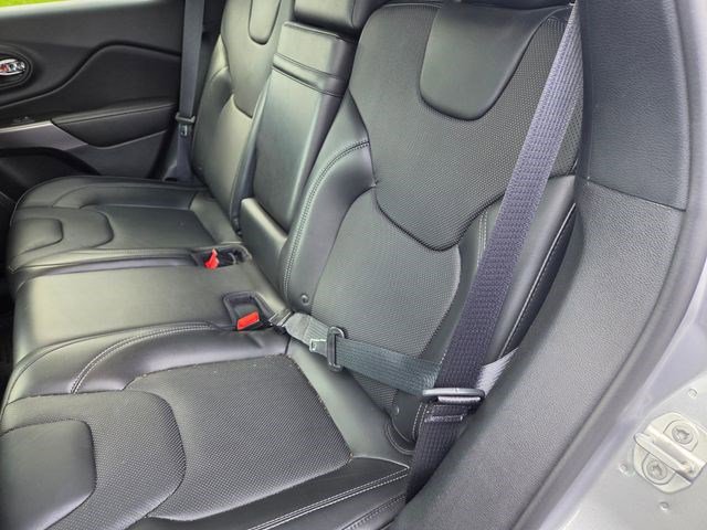 Used 2019 Jeep Cherokee Limited w/ Technology Group image 10