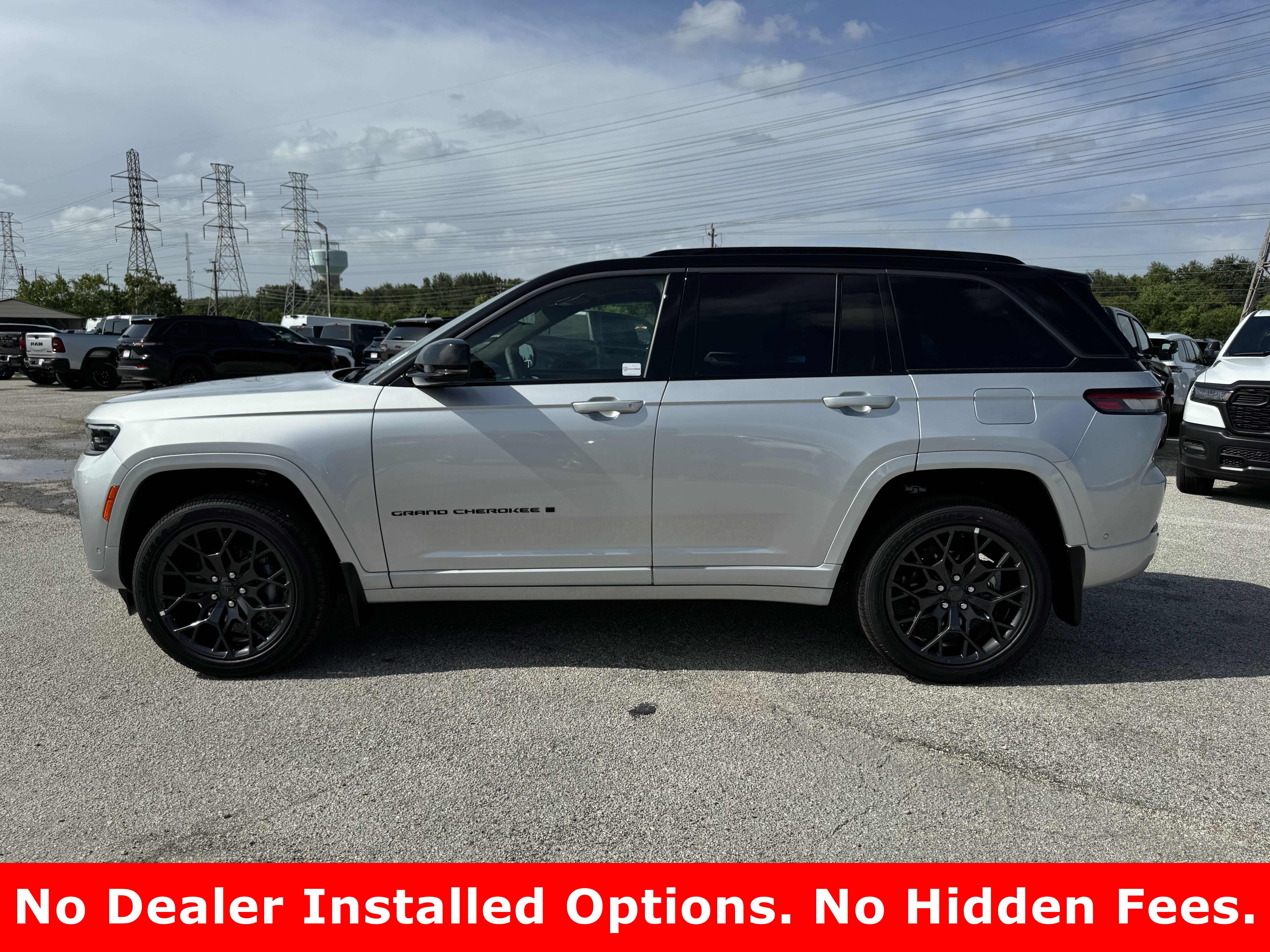 New 2026 Jeep Grand Cherokee Summit w/ Obsidian Package AWD/4WD image 5