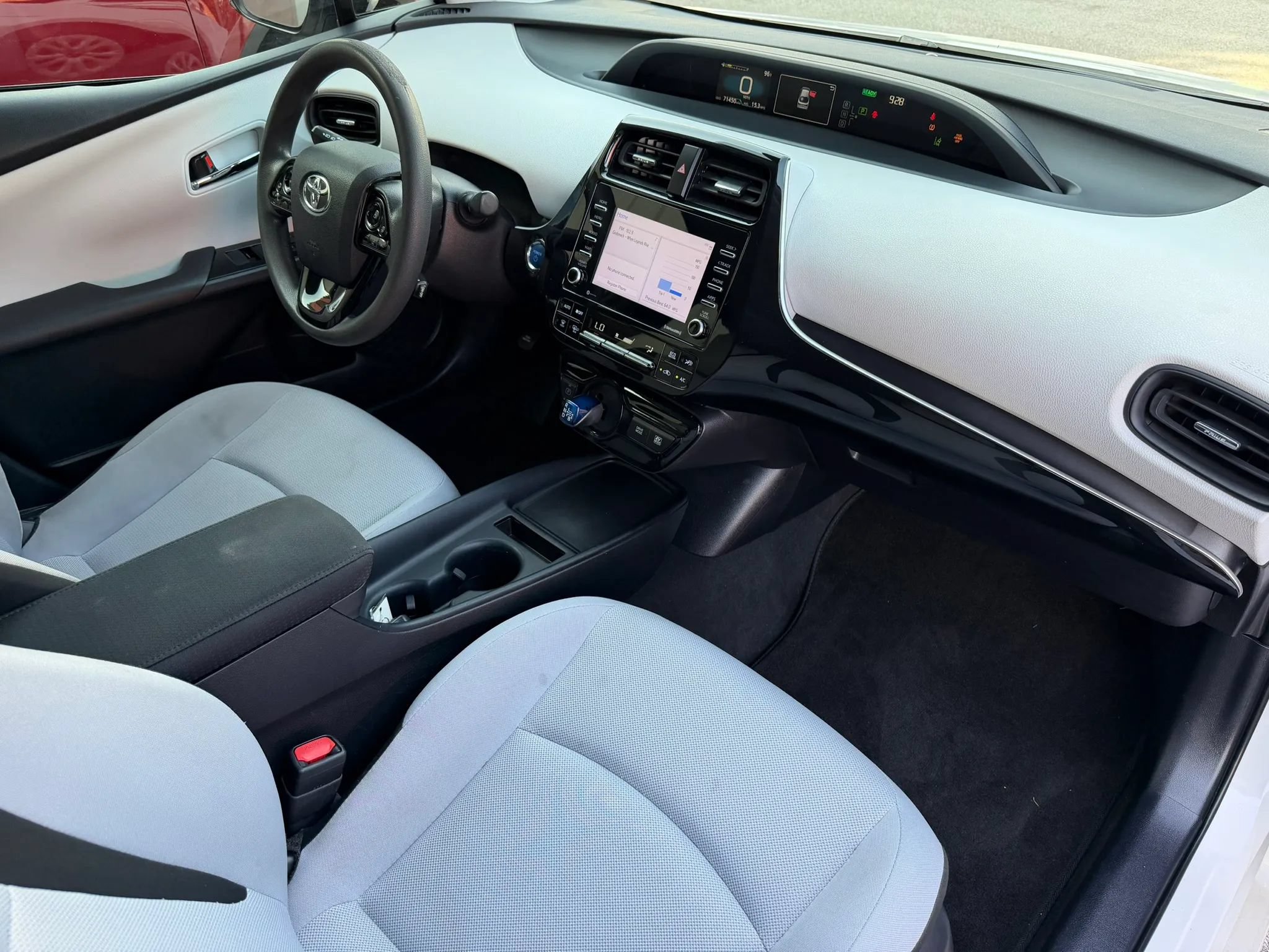 Used 2021 Toyota Prius L Eco FWD image 21