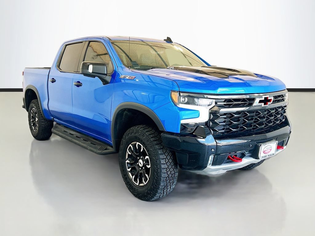 Used 2025 Chevrolet Silverado 1500 ZR2 w/ Technology Package AWD/4WD image 3