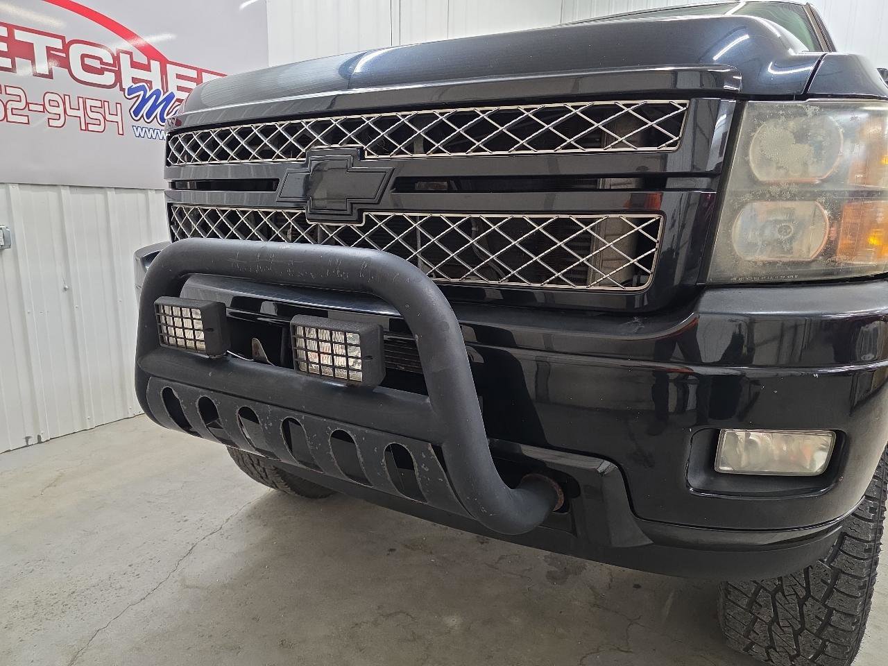 Used 2013 Chevrolet Silverado 2500 LTZ w/ LTZ Plus Package image 7