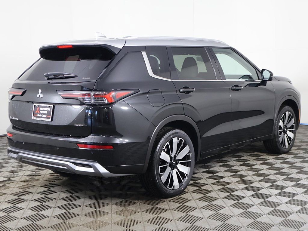New 2025 Mitsubishi Outlander SEL image 15