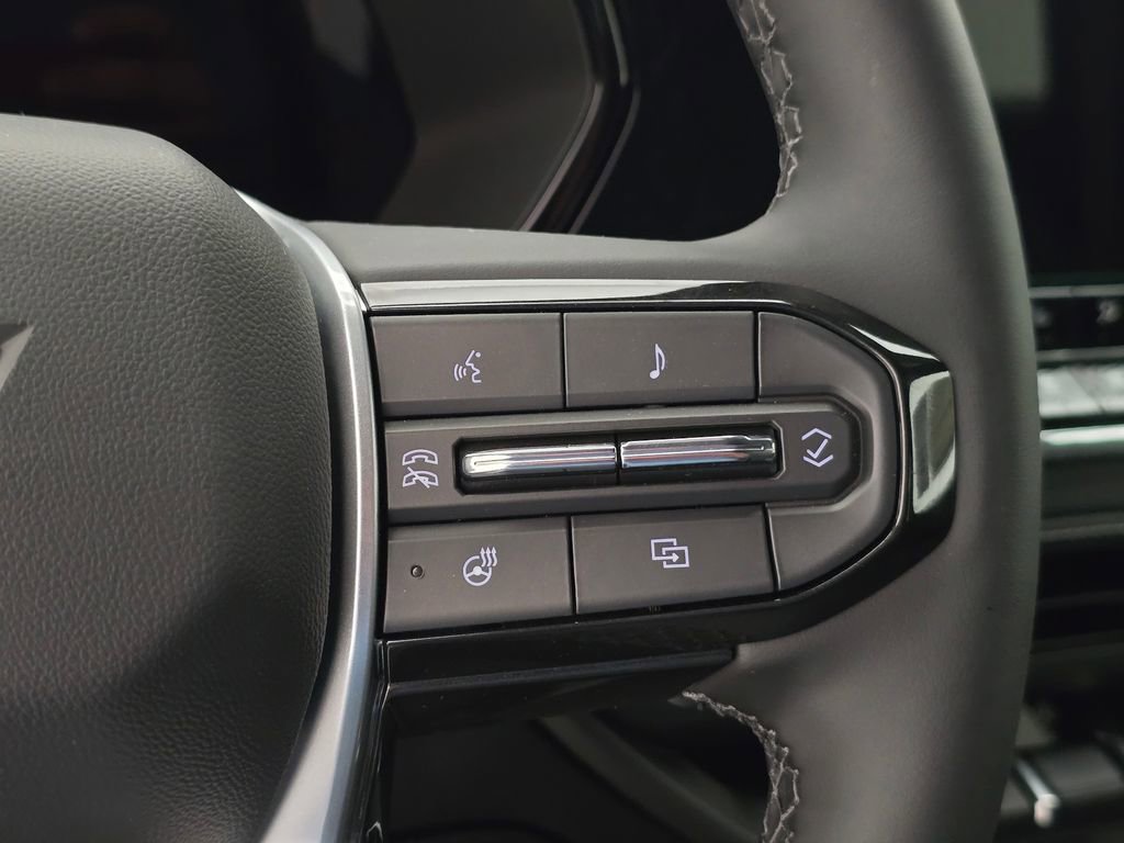 New 2025 Chevrolet Colorado LT w/ LT Convenience Package image 6