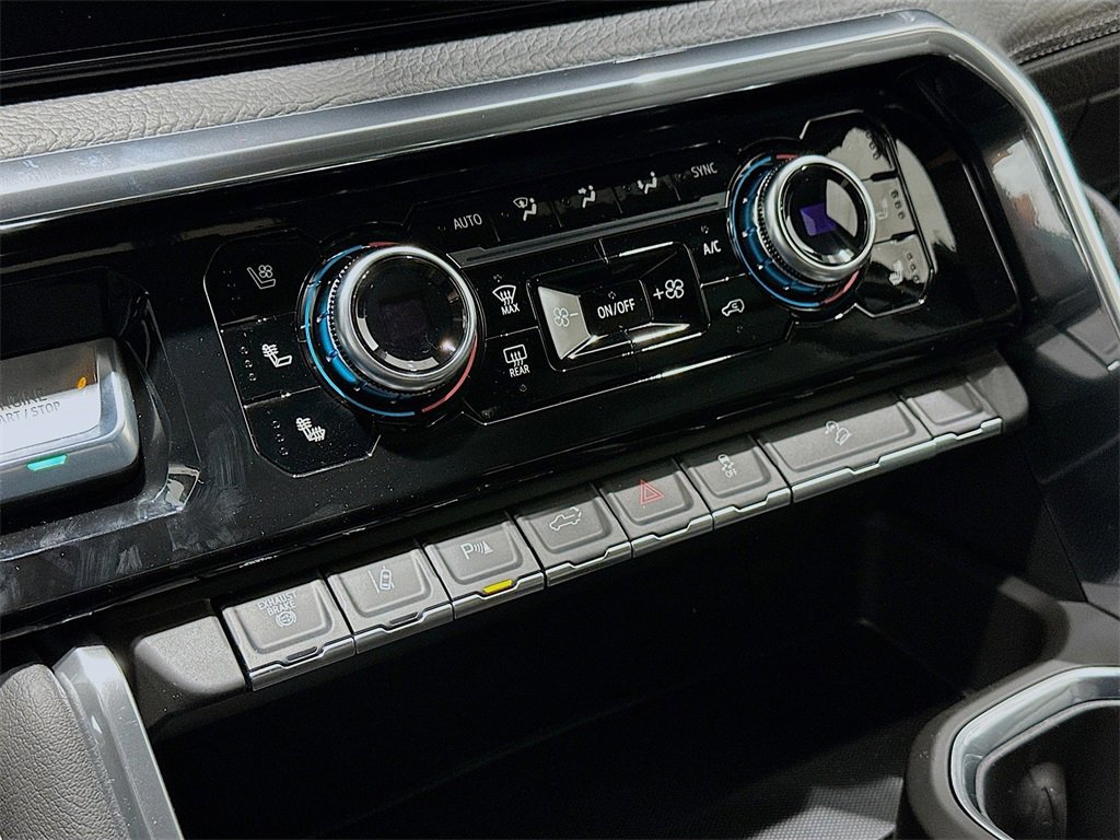 New 2026 GMC Sierra 2500 Denali w/ Denali Reserve Package image 16