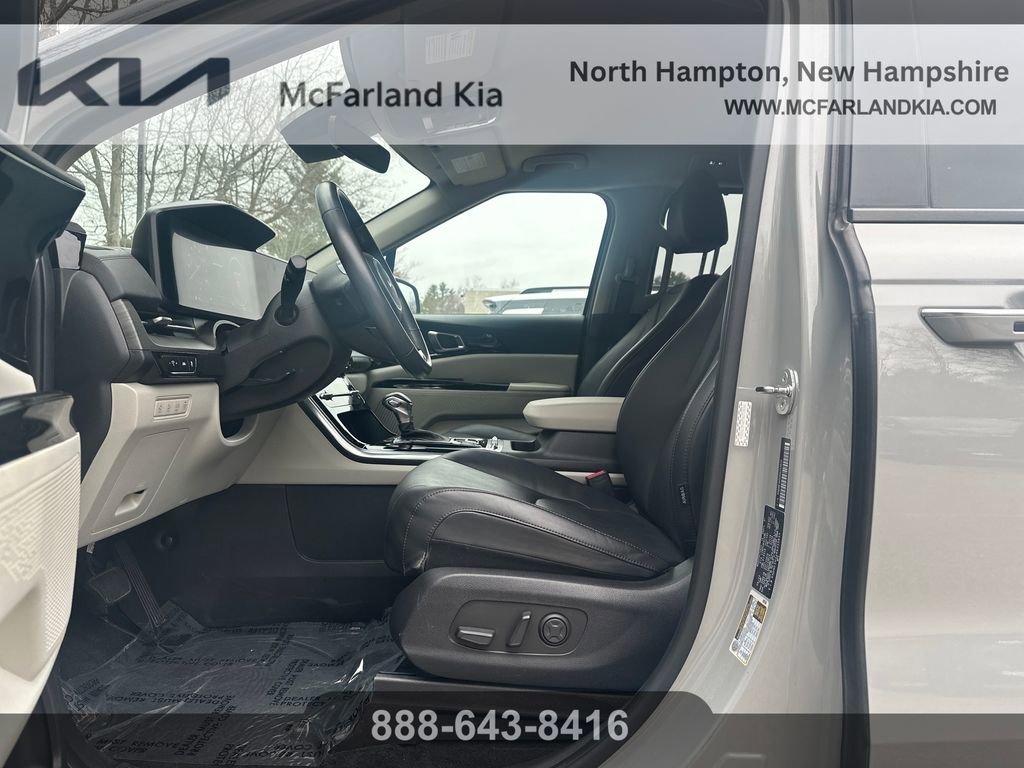 Used 2024 Kia Carnival SX FWD image 10